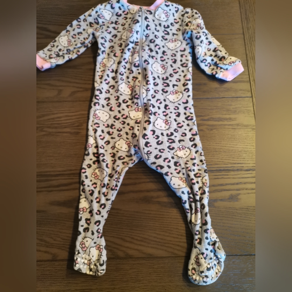 Hello Kitty pajama size 12-18M
